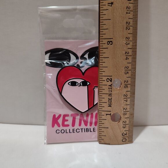 Ketnipz Heart Enamel Pin Official Cartoon Collectible Metal Badge Figure - Picture 2 of 2